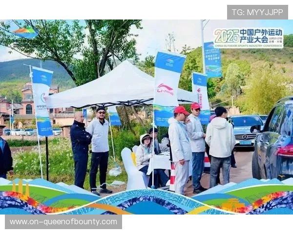 志愿者年龄跨度15至85岁,近5万人服务三地赛事 志愿者年龄跨度15至85岁,近5万人服务三地赛事